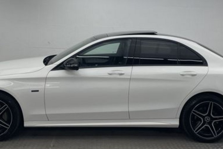 Mercedes-Benz C 300 C 300 de AMG NIGHT CARBON PANO+SITZKLIMA+KAMERA+