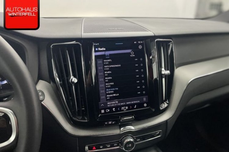 Volvo XC60 XC60 B4 AWD PLUS DARK PANO+AHK+MEMORY+H&amp;K+LED+