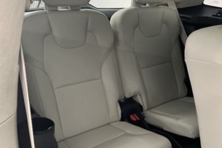 Volvo XC90 XC90 B5 AWD ULTIMATE BRIGHT 7SITZ+PANO+AHK+NUBUK