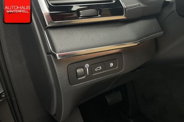 Volvo XC90 XC90 T8 PLUS BRIGHT RECH AWD 7SITZ+PANO+AHK+B&amp;W+