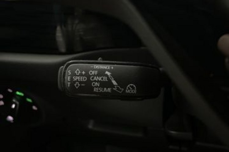 Skoda Kodiaq Kodiaq 2.0 TDI 4x4 STYLE 7SITZ+PANO+360+LED+ACC+