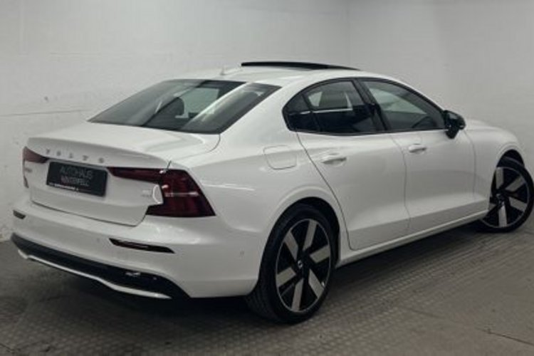 Volvo S60 S60 T8 AWD PLUS DARK RECH PANO+360+MEMO+STANDHZG