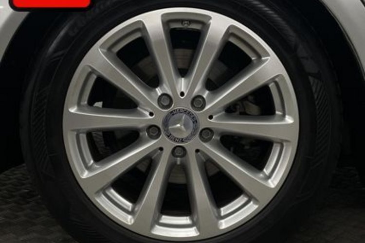 Mercedes-Benz E 200 E 200 Kompressor PDC+2-ZONEN+SITZHEIZ+TEMPOMAT+