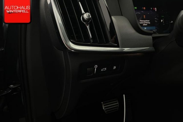 Volvo V90 V90 T8 R-DESIGN RECH AWD PANO+AHK+B&amp;W+STANDHZG+