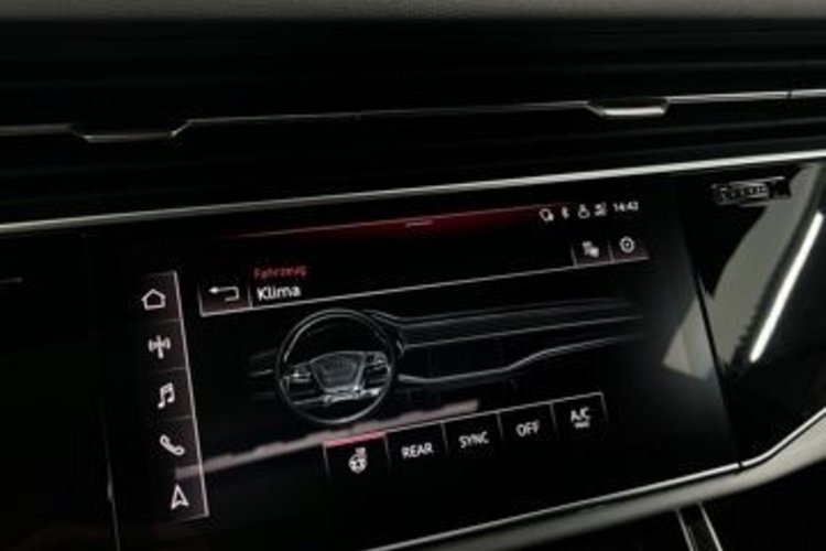 Audi Q8 Q8 55 TFSI qu S line PANO+AHK+STANDHZG+AIR-SPORT