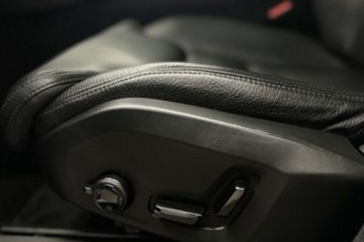 Volvo XC90 XC90 T8 PLUS DARK RECH AWD 7SITZ+PANO+STANDHZG+