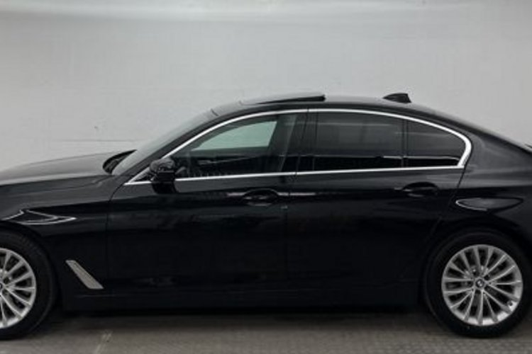 BMW 520 520 d xDrive Luxury Line GLASDACH+360+HUD+MEMORY