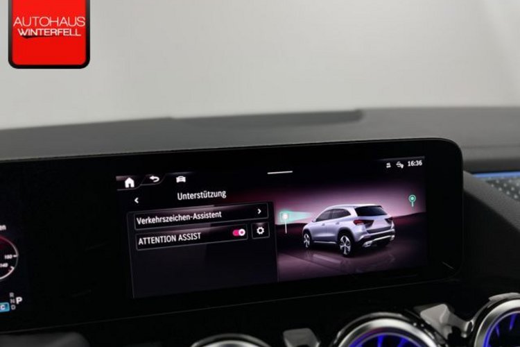Mercedes-Benz GLA 220 GLA 220 4M AMG ADVANCED PLUS PANO+STANDH+MEMO+