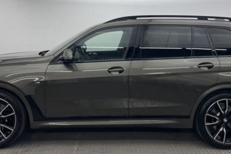BMW X7 X7 xDrive 40 d M SPORT PANO-SKY+TV-FOND+LASER