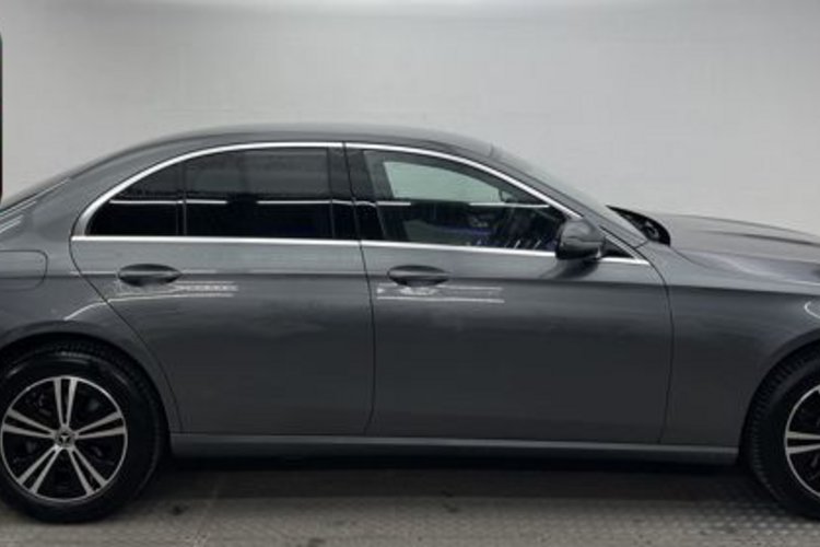 Mercedes-Benz E 220 E 220 d 4M Avantgarde MULTIBEAM+MEMORY+DISTRONIC