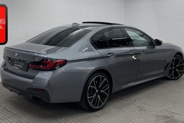 BMW 530 530 d xDrive M SPORT GSD+AHK+HUD+MEMO+SITZKLIMA+