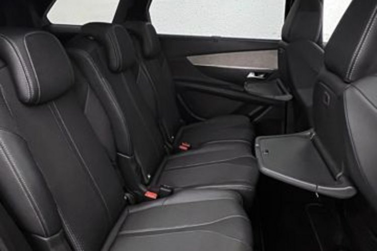 Peugeot 5008 5008 Hybrid 136 e-DSC GT BLACK TONE 7SITZ+PANO+