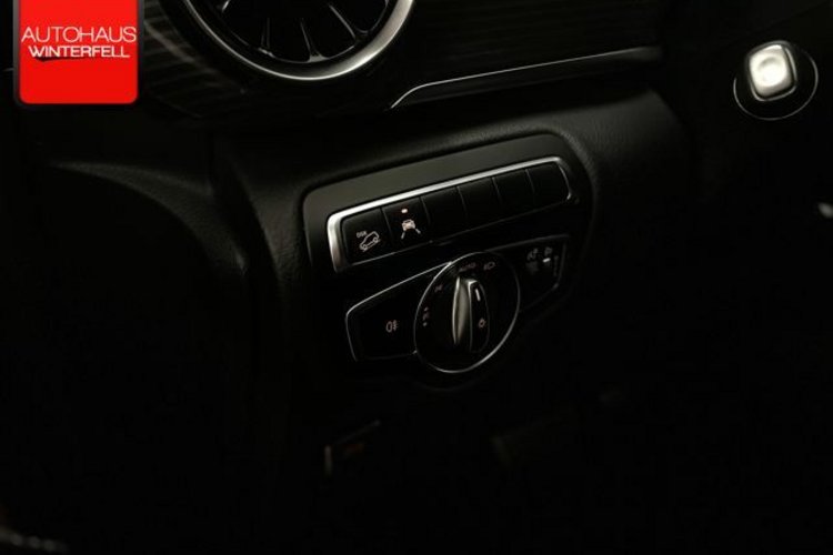 Mercedes-Benz V 220 V 220 d LANG 4M DESIGN 7SITZ+AHK+LUGANO+KAMERA+