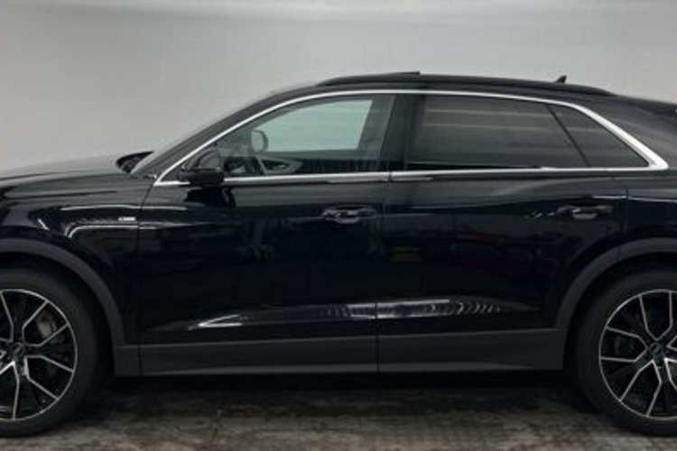 Audi Q8 Q8 55 TFSI qu S line PANO+AHK+STANDHZG+AIR-SPORT