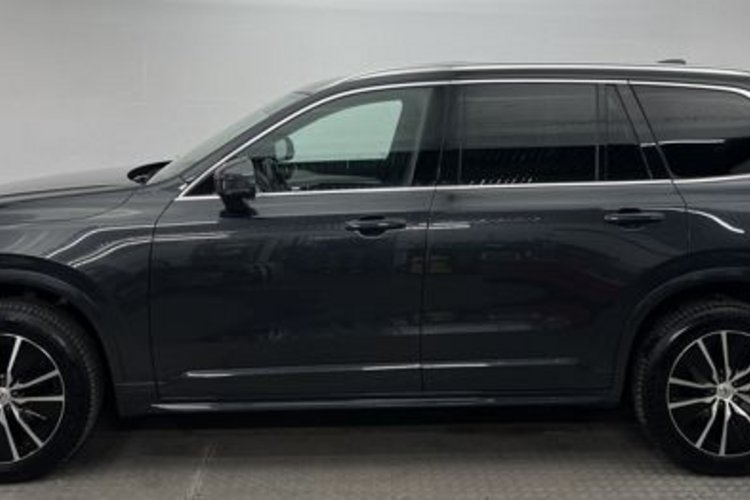 Volvo XC90 XC90 B5 AWD 7SITZ+PANO+AHK+360+HUD+H/K+STANDHZG+