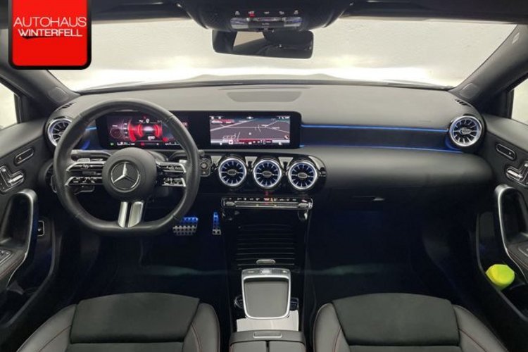 Mercedes-Benz A 200 A 200 d Limousine AMG NIGHT PANO+MEMO+KEYLESS+