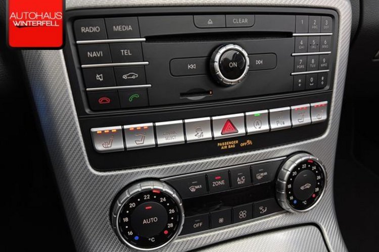 Mercedes-Benz SLC 300 SLC 300 AMG PANO+MEMO+H/K+CARPLAY+AIR-SCARF+