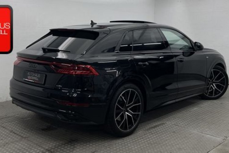 Audi Q8 Q8 50 TDI quattro S line PANO+AHK+LUFT+22Z+MEMO+
