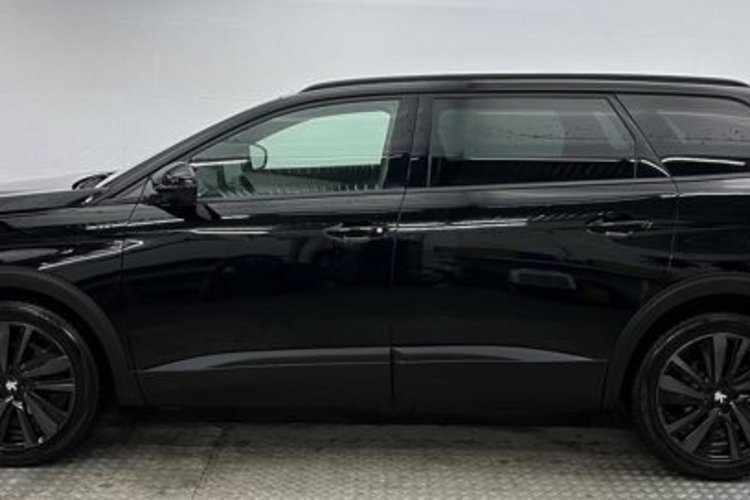 Peugeot 5008 5008 Hybrid 136 e-DSC GT BLACK TONE 7SITZ+PANO+