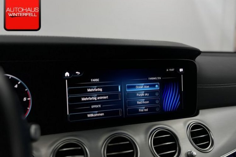 Mercedes-Benz E 300 E 300 d 4M T EXCLUSIVE KAMERA+LED+NAVI+CARPLAY+