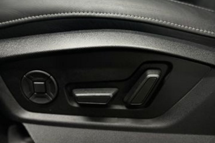 Audi Q8 Q8 55 TFSI qu S line PANO+AHK+STANDHZG+AIR-SPORT