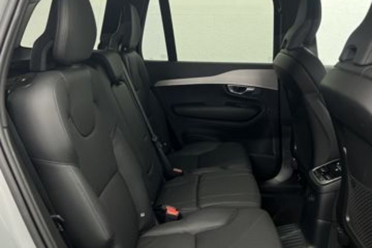 Volvo XC90 XC90 T8 RECH AWD 7SITZER+AHK+STANDHEIZUNG+4ZONEN