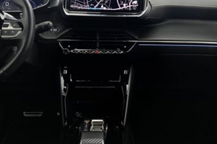 Peugeot 208 208 HYBRID 136 e-DSC6 GT MASSAGE+LED+360+KEYLESS