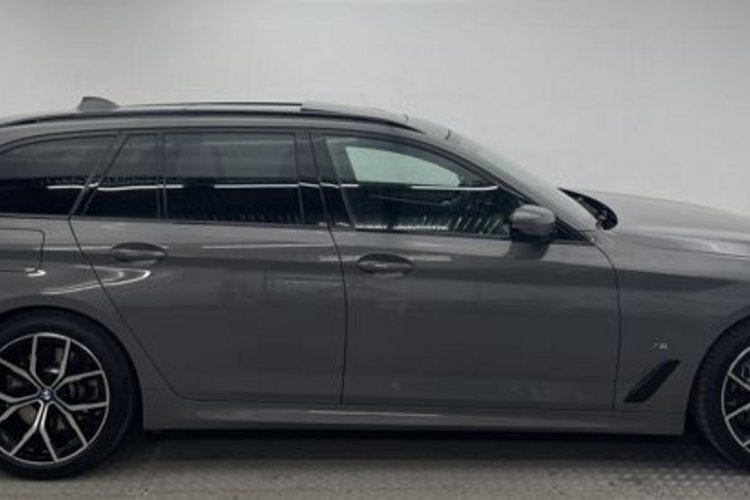 BMW 540 540 d xDrive Touring M SPORT PANO+HUD+MEMO+H/K+