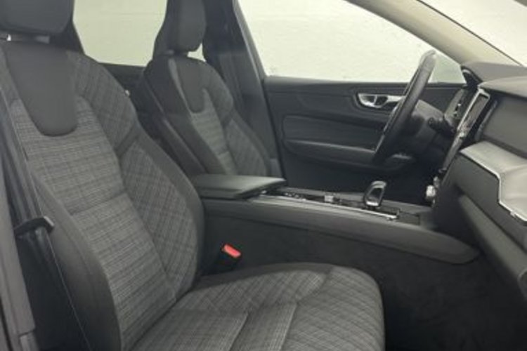 Volvo XC60 XC60 B4 D AWD AHK+KAMERA+GOOGLE+KEYLESS+