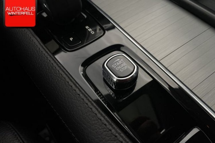 Volvo XC90 XC90 B5 D AWD 7SITZ+PANO+LUFT+360+HUD+H/K+4-ZONE