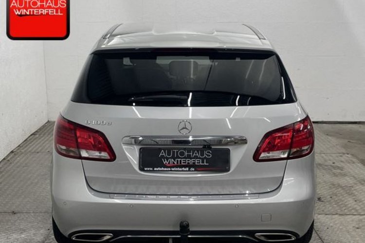 Mercedes-Benz B 180 B 180 d 7G-DCT URBAN AHK+NAVI+KLIMA+SITZHEIZUNG+