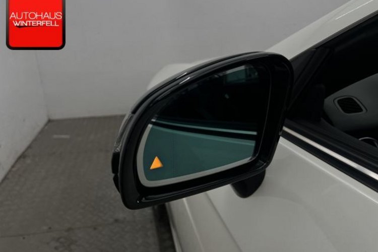 Mercedes-Benz SLC 43 AMG SLC 43 AMG PERFOR CARBON KAMERA+MEMO+KEYLESS