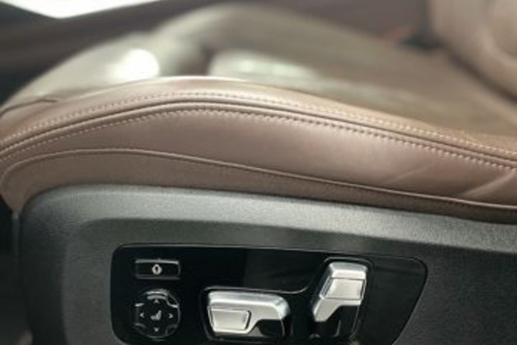 BMW X7 X7 xDrive 40 d M SPORT PANO-SKY+TV-FOND+LASER