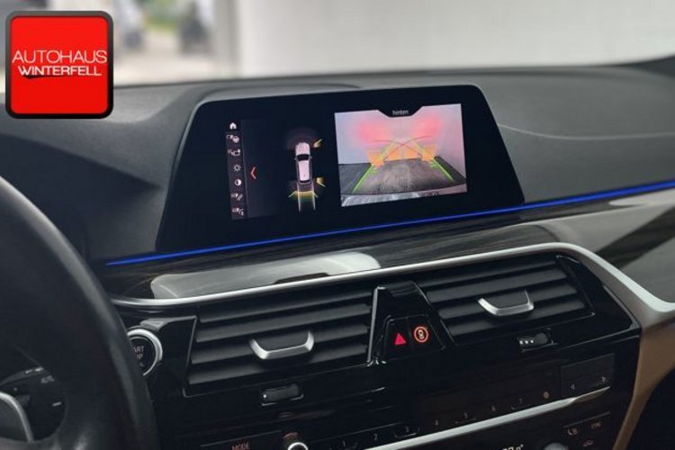 BMW 520 520 d xDrive Sport Line PANO+AHK+STANDHEIZUNG+