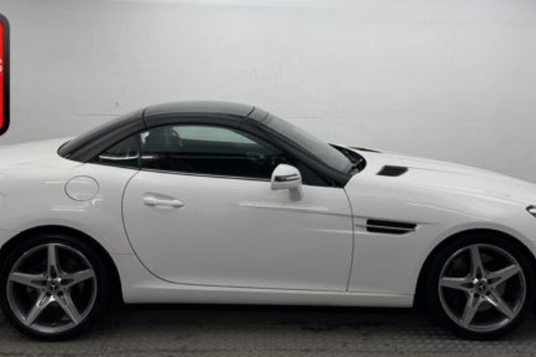 Mercedes-Benz SLC 200 SLC 200 AMG PANO+KAMERA+HARMAN/K+ILS+AIR-SCARF+