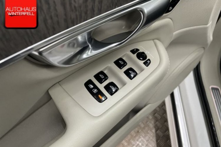 Volvo XC90 XC90 B5 AWD ULTIMATE BRIGHT 7SITZ+PANO+AHK+NUBUK