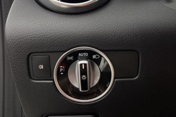 Mercedes-Benz SLC 300 SLC 300 AMG PANO+MEMO+H/K+CARPLAY+AIR-SCARF+