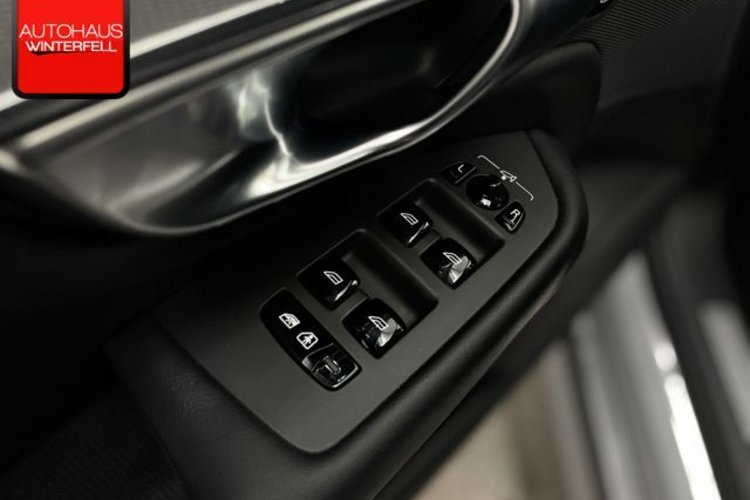 Volvo XC90 XC90 B5 AWD 7SITZ+GOOGLE+KAMERA+KEYLESS+LED+20Z+