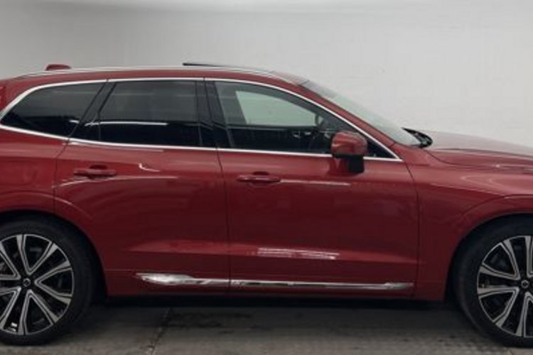 Volvo XC60 XC60 B4 D AWD Ultimate Bright PANO+AHK+B&amp;W+LUFT+