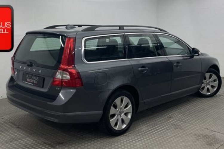 Volvo V70 V70 3.2 GEARTRONIC SUMMUM SITZKLIMA+MEMORY+XENON