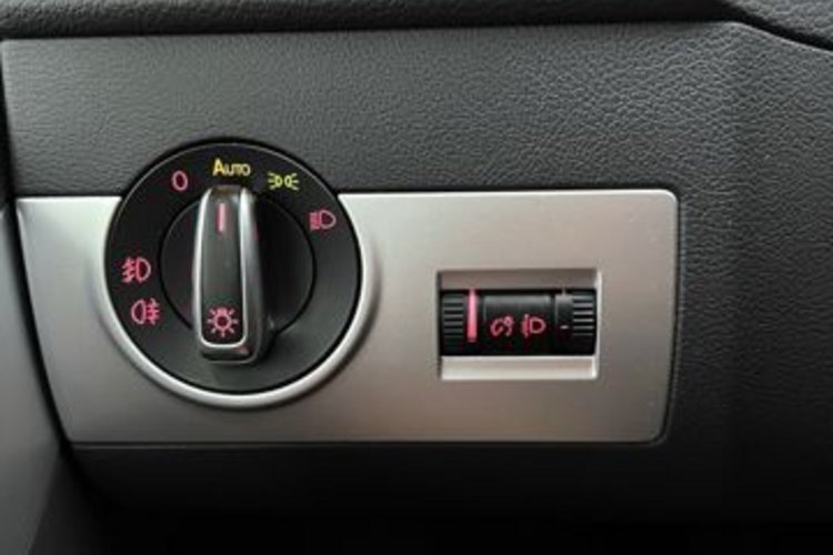 Volkswagen T5 Multivan T5 Multivan 2.0 TDI Comfortline 7SITZ+ESD+AHK+