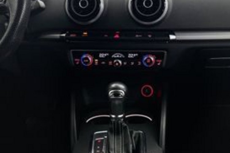 Audi A3 A3 Sportback 1.6 TDI S line ROTOR+KEYLESS+ACC+