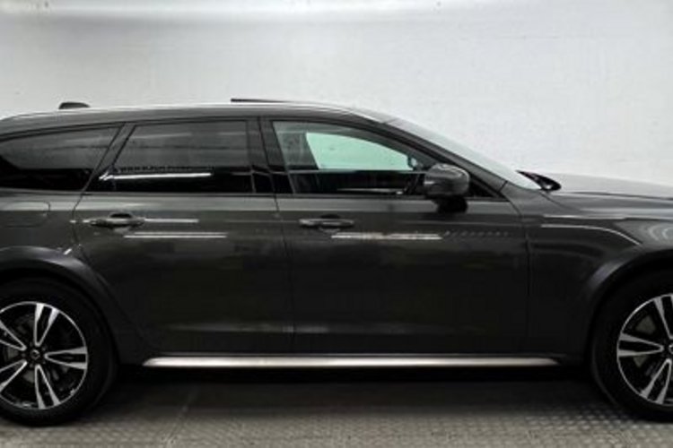 Volvo V90 Cross Country V90 Cross Country D5 AWD Pro PANO+AHK+360+