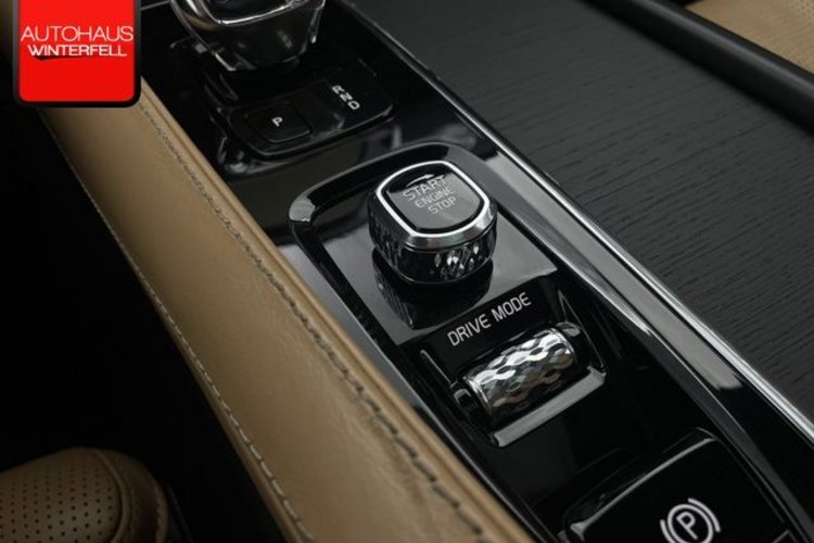 Volvo XC90 XC90 T8 INSCRIPTION RECH AWD 7SITZ+PANO+B&amp;W+AHK+