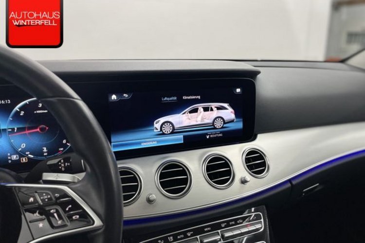 Mercedes-Benz E 220 E 220 d T 4M AVANTGARDE PANORAMA+AHK+LED+MEMORY+