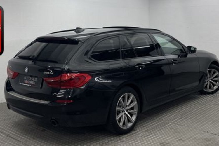 BMW 520 520 d xDrive Sport Line PANO+AHK+STANDHEIZUNG+