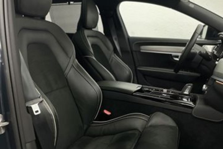 Volvo V90 V90 T8 R-DESIGN RECH AWD PANO+AHK+B&amp;W+STANDHZG+