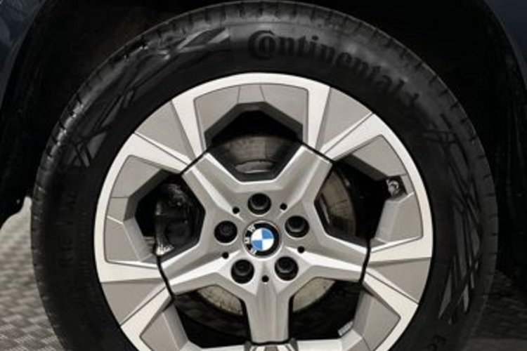 BMW X1 X1 xDrive23d xLine M-LENKRAD+PANO+AHK+MEMO+ACC