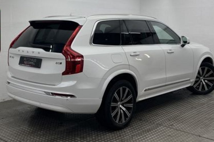 Volvo XC90 XC90 B5 AWD ULTIMATE BRIGHT 7SITZ+PANO+AHK+NUBUK