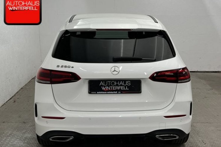Mercedes-Benz B 250 B 250 e AMG NIGHT CARBON KAMERA+DIGITAL+LED+MBUX